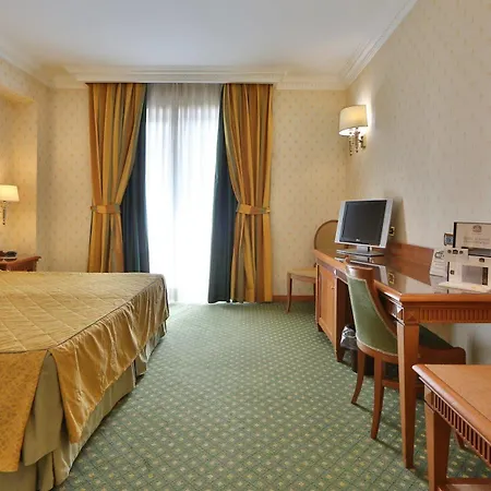 Western Hotel 4*